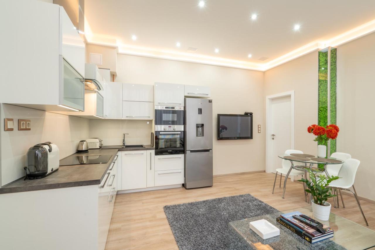 Apartment Modern, Quiet & Cozy In The Middle Of Downtown Near Danube At Fashion Street